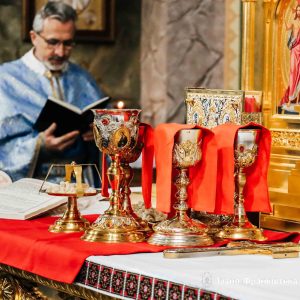 В Івано-Франківську на площі Шептицького, де відбулося освячення стрітенських свічок.