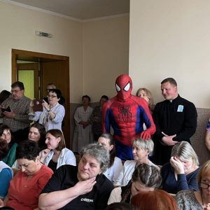 Концерт італійської музики просто в дитячій лікарні: юні пацієнти отримали «ліки» для душі