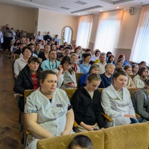 Концерт італійської музики просто в дитячій лікарні: юні пацієнти отримали «ліки» для душі