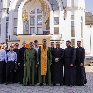 Військові, ветерани, капелани та родини Героїв зібралися у Зарваниці на Всеукраїнську прощу надії