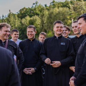 Військові, ветерани, капелани та родини Героїв зібралися у Зарваниці на Всеукраїнську прощу надії