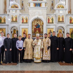 Військові, ветерани, капелани та родини Героїв зібралися у Зарваниці на Всеукраїнську прощу надії
