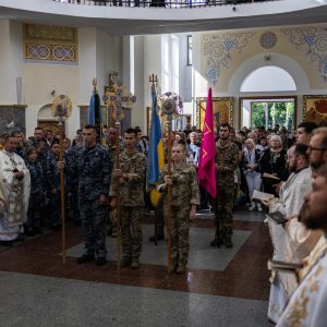 Військові, ветерани, капелани та родини Героїв зібралися у Зарваниці на Всеукраїнську прощу надії