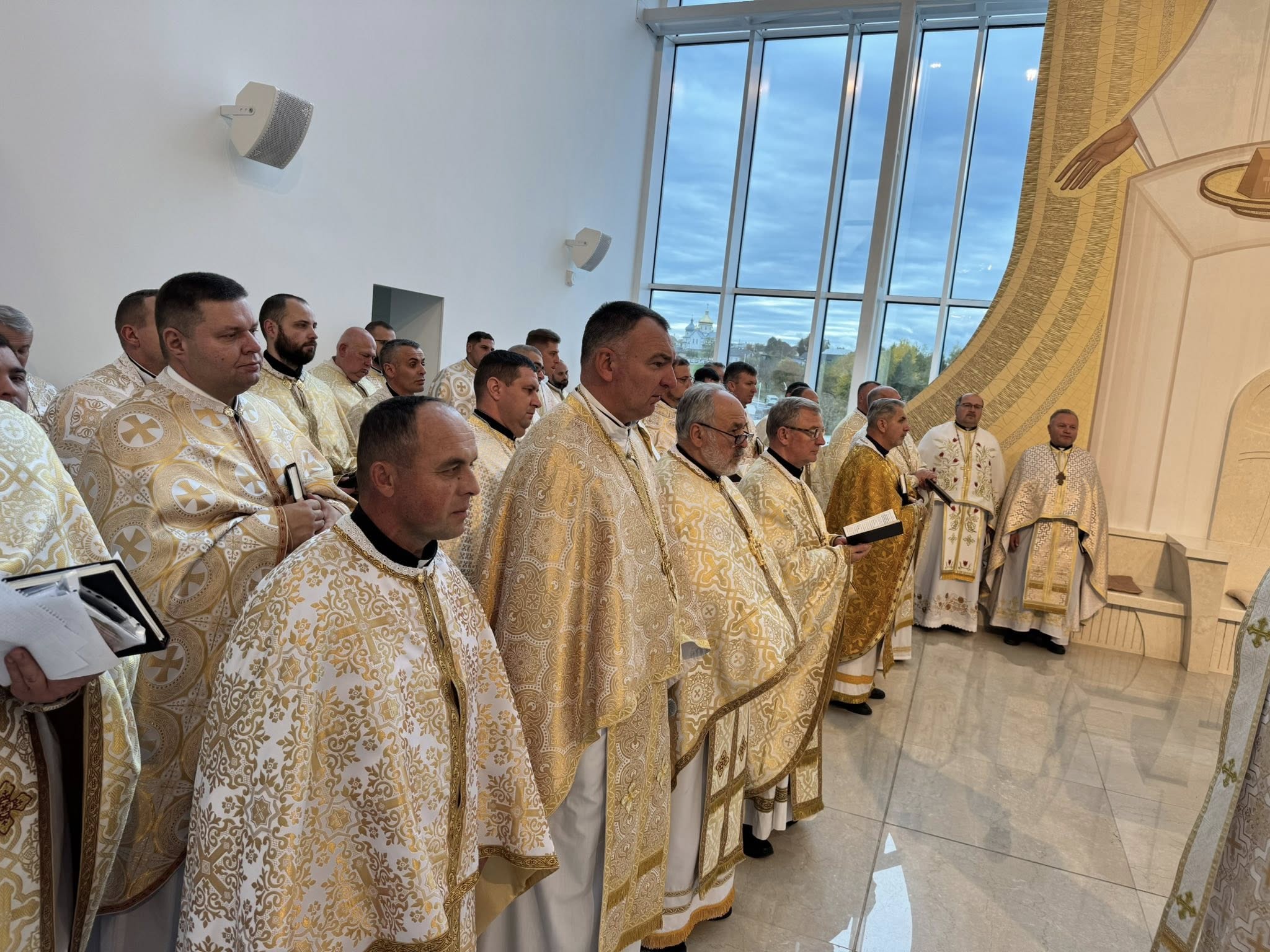 Тисячі матерів у молитві з Львівської Архієпархії здійснили прощу до Старуні Тисячі матерів у молитві з Львівської Архієпархії здійснили прощу до Старуні