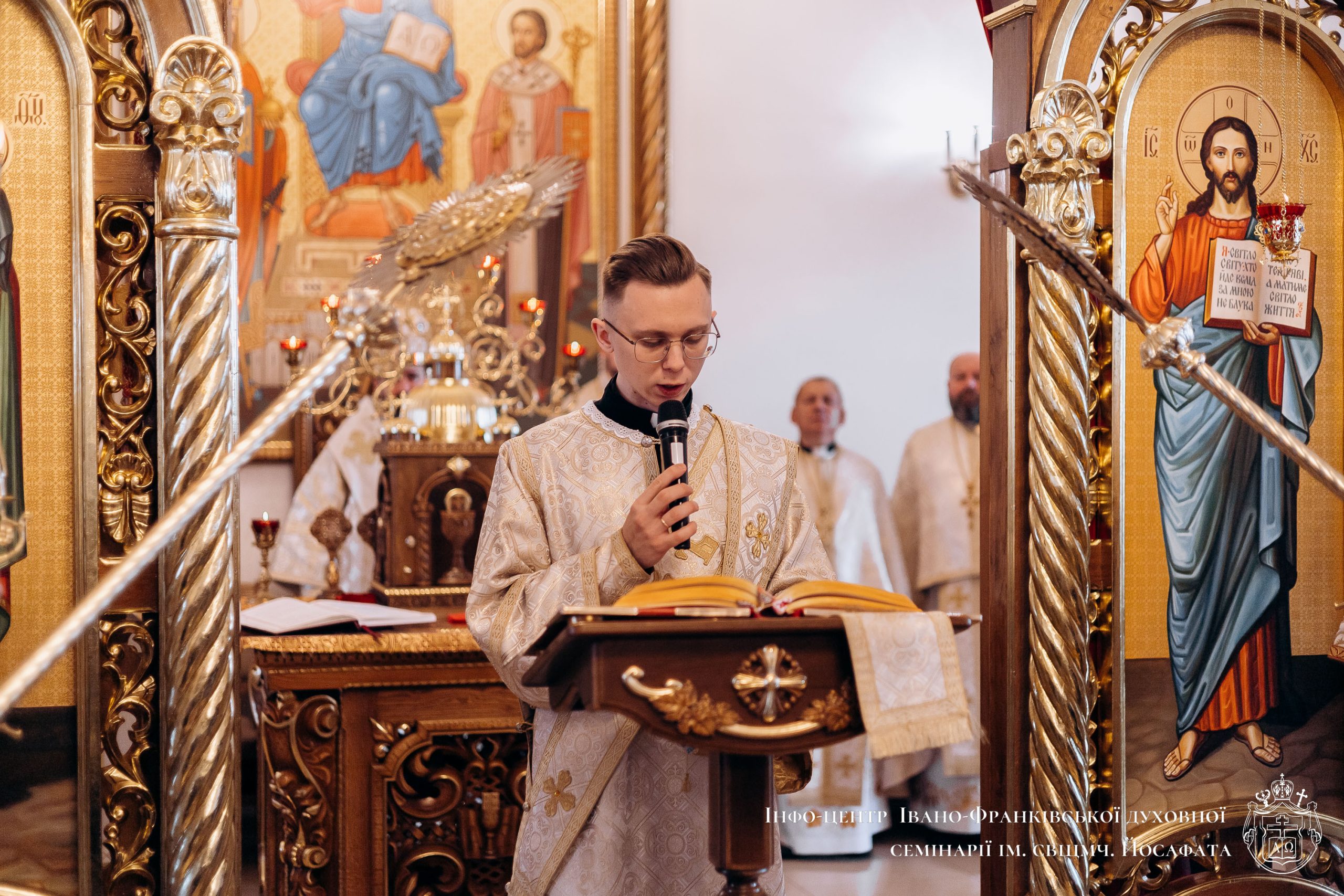 «У кожній людині маєте бачити Христа», — Владика Микола до шістьох нововисвячених дияконів «У кожній людині маєте бачити Христа», — Владика Микола до шістьох нововисвячених дияконів