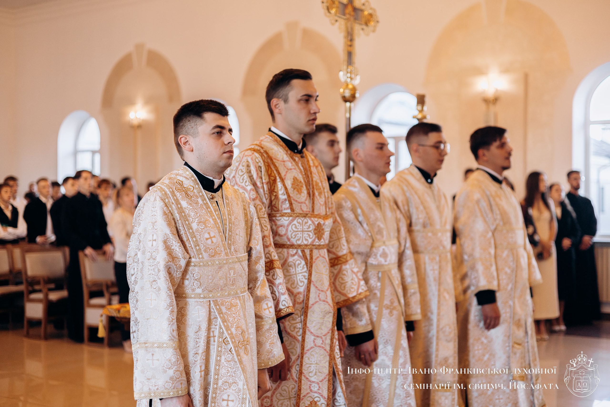 «У кожній людині маєте бачити Христа», — Владика Микола до шістьох нововисвячених дияконів «У кожній людині маєте бачити Христа», — Владика Микола до шістьох нововисвячених дияконів
