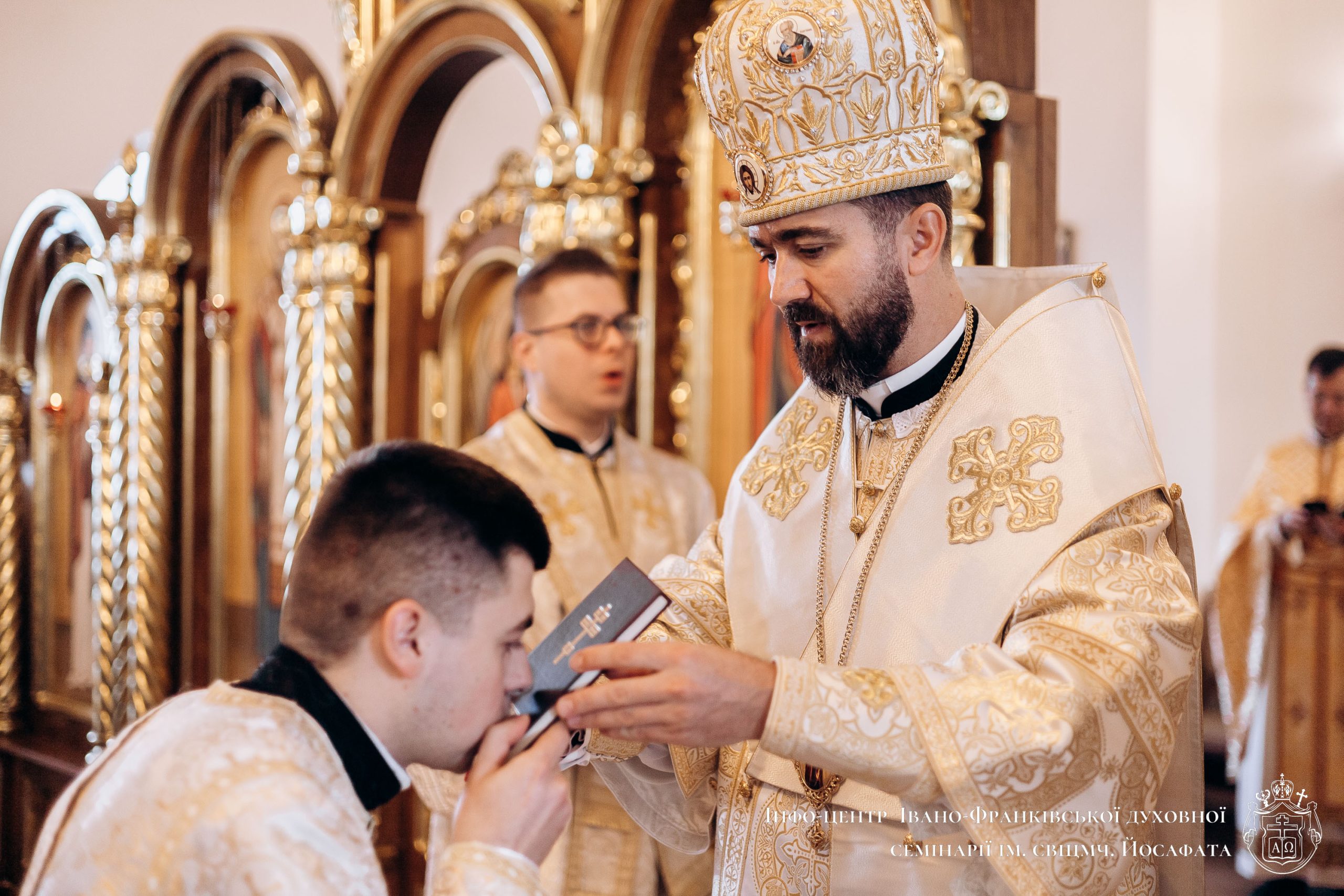 «У кожній людині маєте бачити Христа», — Владика Микола до шістьох нововисвячених дияконів «У кожній людині маєте бачити Христа», — Владика Микола до шістьох нововисвячених дияконів