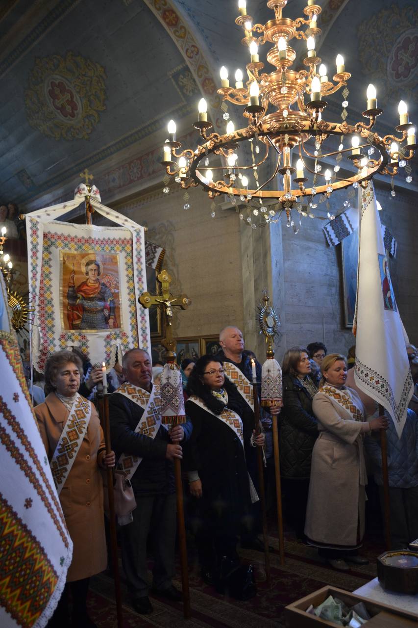 Як відбувся храмовий празник парафії св. влкмч. Димитрія Мироточця в Івано-Франківську? Як відбувся храмовий празник парафії св. влкмч. Димитрія Мироточця в Івано-Франківську?