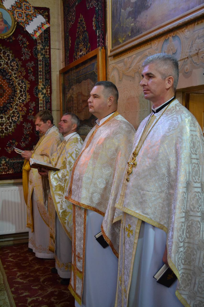 Як відбувся храмовий празник парафії св. влкмч. Димитрія Мироточця в Івано-Франківську? Як відбувся храмовий празник парафії св. влкмч. Димитрія Мироточця в Івано-Франківську?