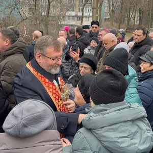 Глава УГКЦ з католицькими єпископами України на місці трагедії в Тернополі: «Ваш біль є болем усього тіла Христової Церкви» Глава УГКЦ з католицькими єпископами України на місці трагедії в Тернополі: «Ваш біль є болем усього тіла Христової Церкви»