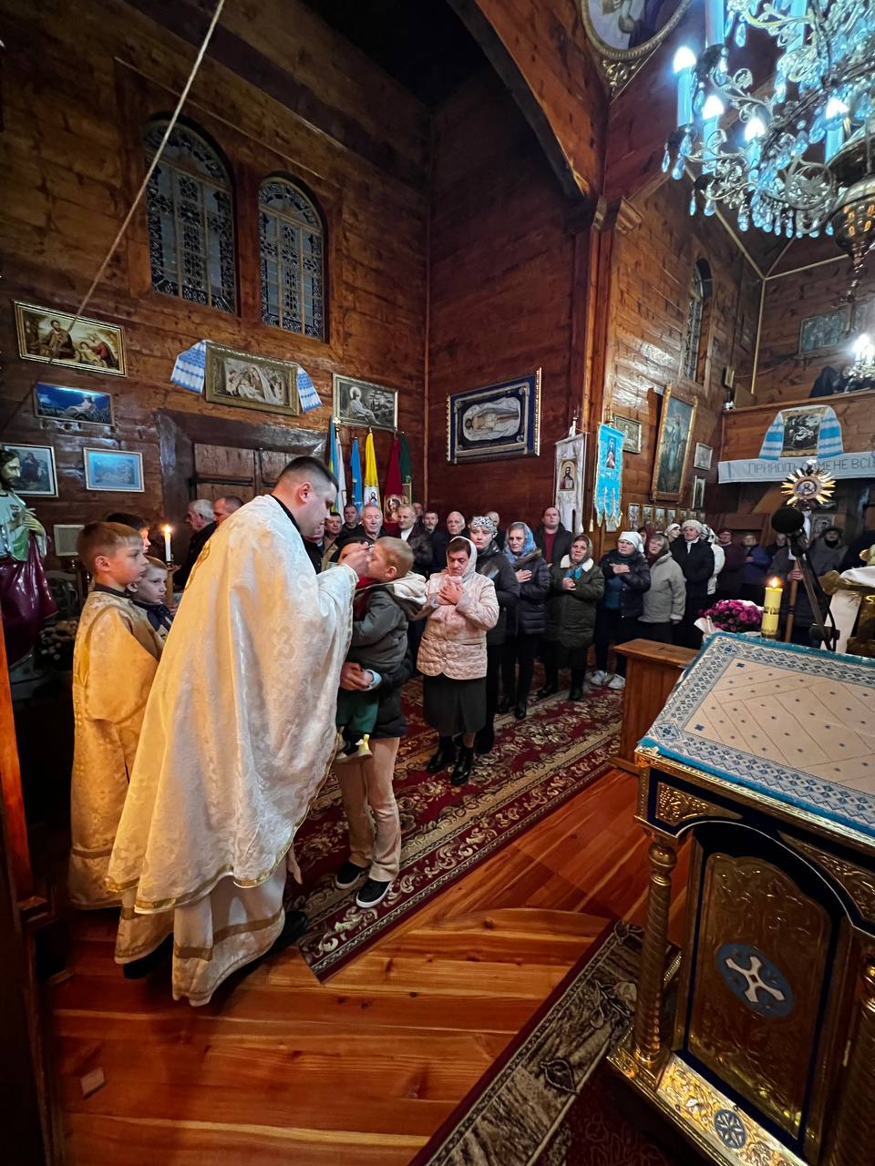 У Грабівці відбулися нічні молитовні чування У Грабівці відбулися нічні молитовні чування