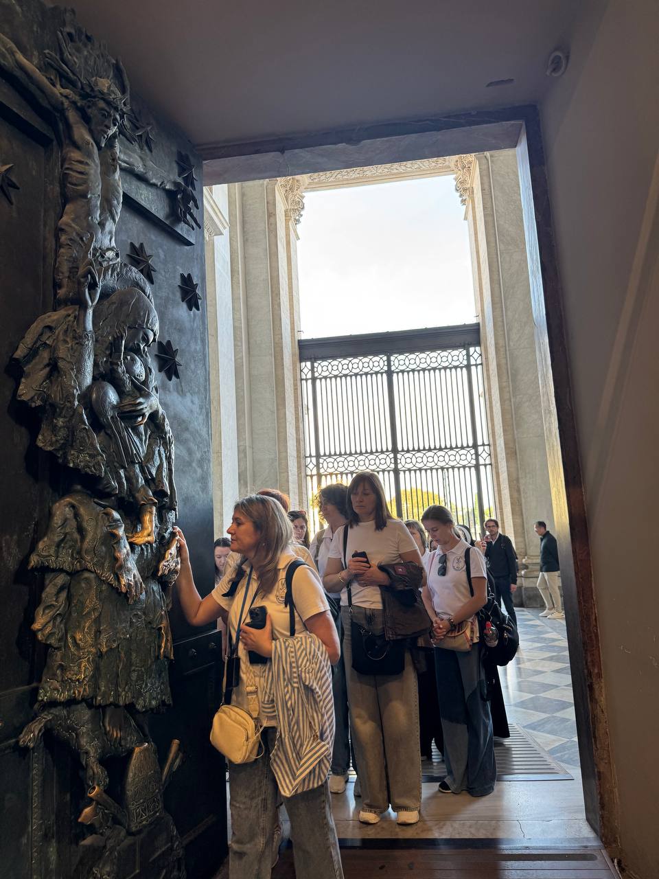 Спільнота Католицької початкової школи здійснила паломництво святинями Європи Спільнота Католицької початкової школи здійснила паломництво святинями Європи