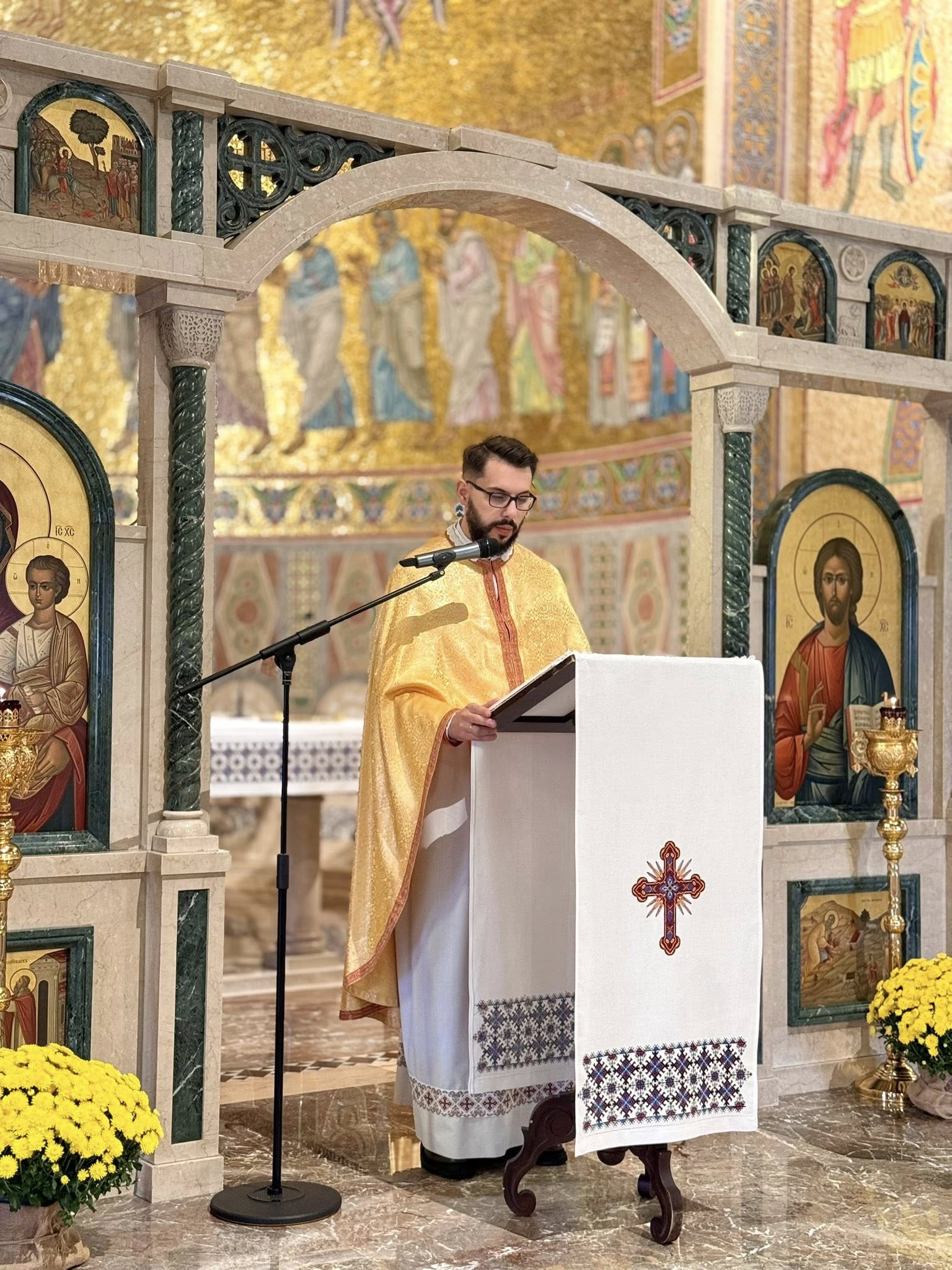 Колектив Католицького ліцею взяв участь в Ювілеї світу освіти у Ватикані Колектив Католицького ліцею взяв участь в Ювілеї світу освіти у Ватикані