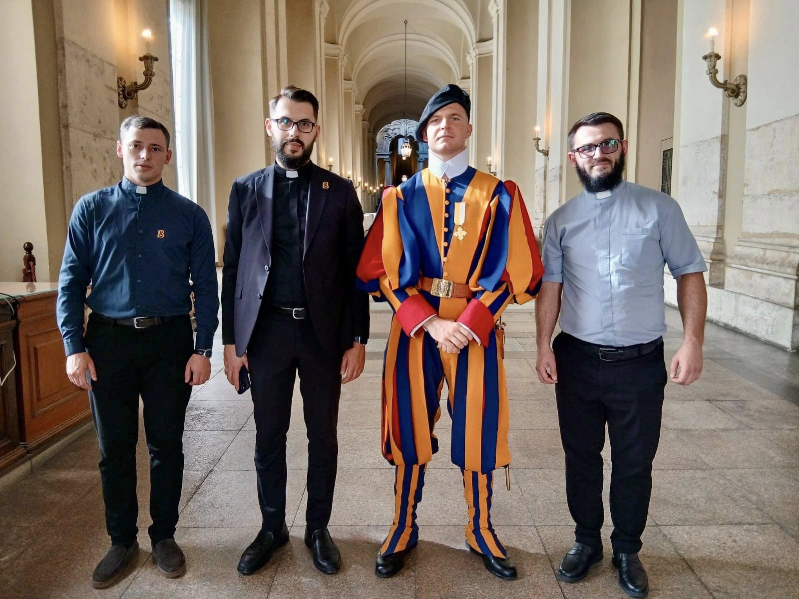 Колектив Католицького ліцею взяв участь в Ювілеї світу освіти у Ватикані Колектив Католицького ліцею взяв участь в Ювілеї світу освіти у Ватикані