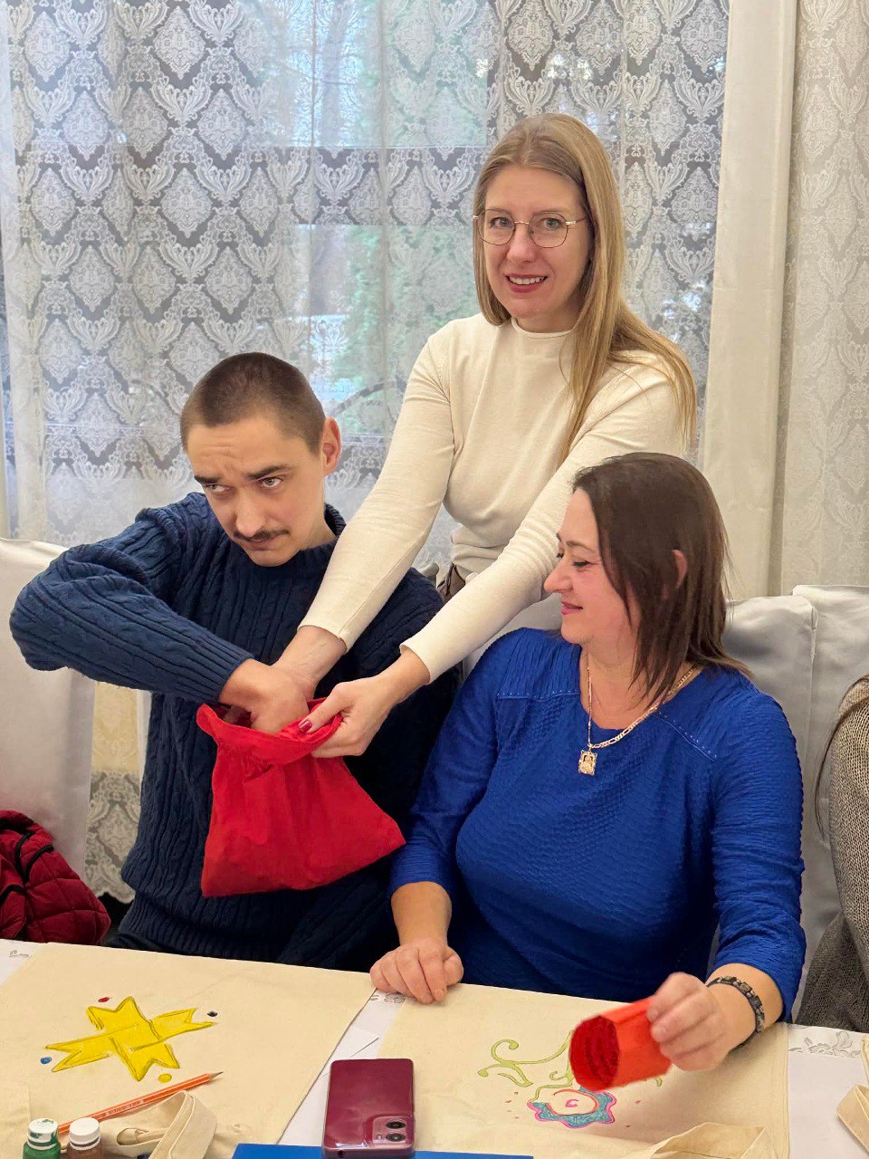 Владика Микола зустрівся з волонтерами Карітасу у рамках психологічного тренінгу Владика Микола зустрівся з волонтерами Карітасу у рамках психологічного тренінгу