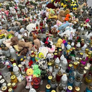 Глава УГКЦ з католицькими єпископами України на місці трагедії в Тернополі: «Ваш біль є болем усього тіла Христової Церкви» Глава УГКЦ з католицькими єпископами України на місці трагедії в Тернополі: «Ваш біль є болем усього тіла Христової Церкви»