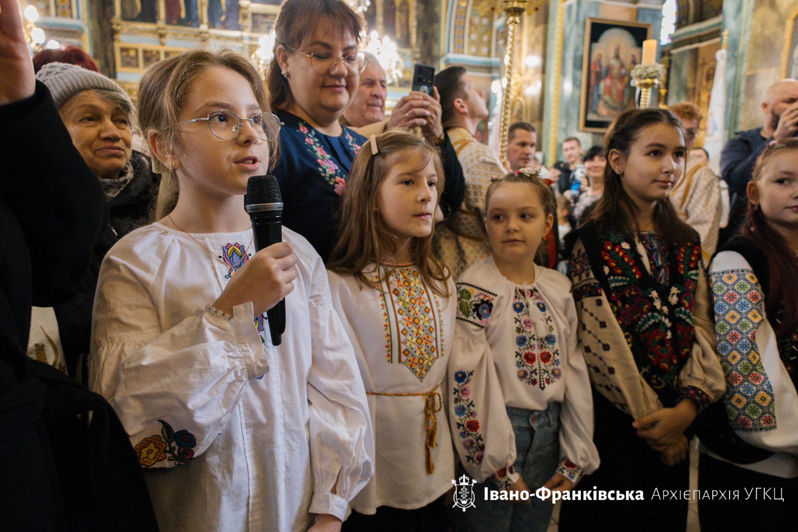 Вірні та духовенство Івано-Франківської Митрополії привітали Митрополита Володимира з днем народження Вірні та духовенство Івано-Франківської Митрополії привітали Митрополита Володимира з днем народження