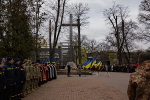 «Дзвін пам’яті» знову залунав у Меморіальному сквері Івано-Франківська