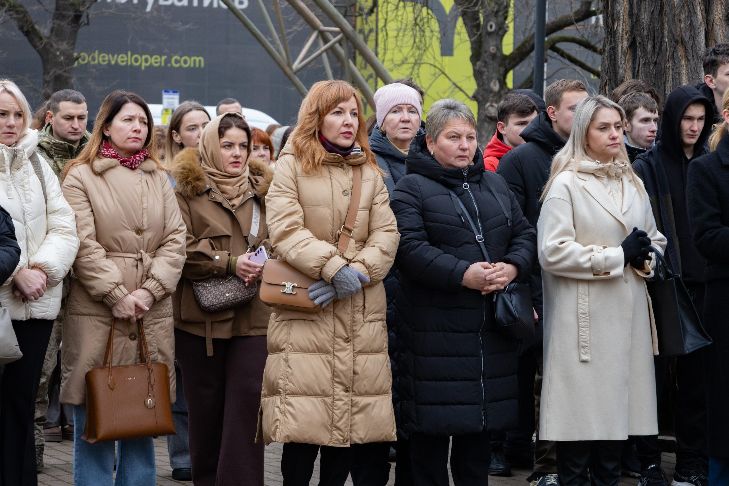 «Дзвін пам’яті» знову залунав у Меморіальному сквері Івано-Франківська «Дзвін пам’яті» знову залунав у Меморіальному сквері Івано-Франківська
