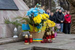 «Дзвін пам’яті» знову залунав у Меморіальному сквері Івано-Франківська