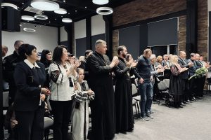 Владика Микола відвідав захід «У центрі Всесвіту — дитина» Владика Микола відвідав захід «У центрі Всесвіту — дитина»