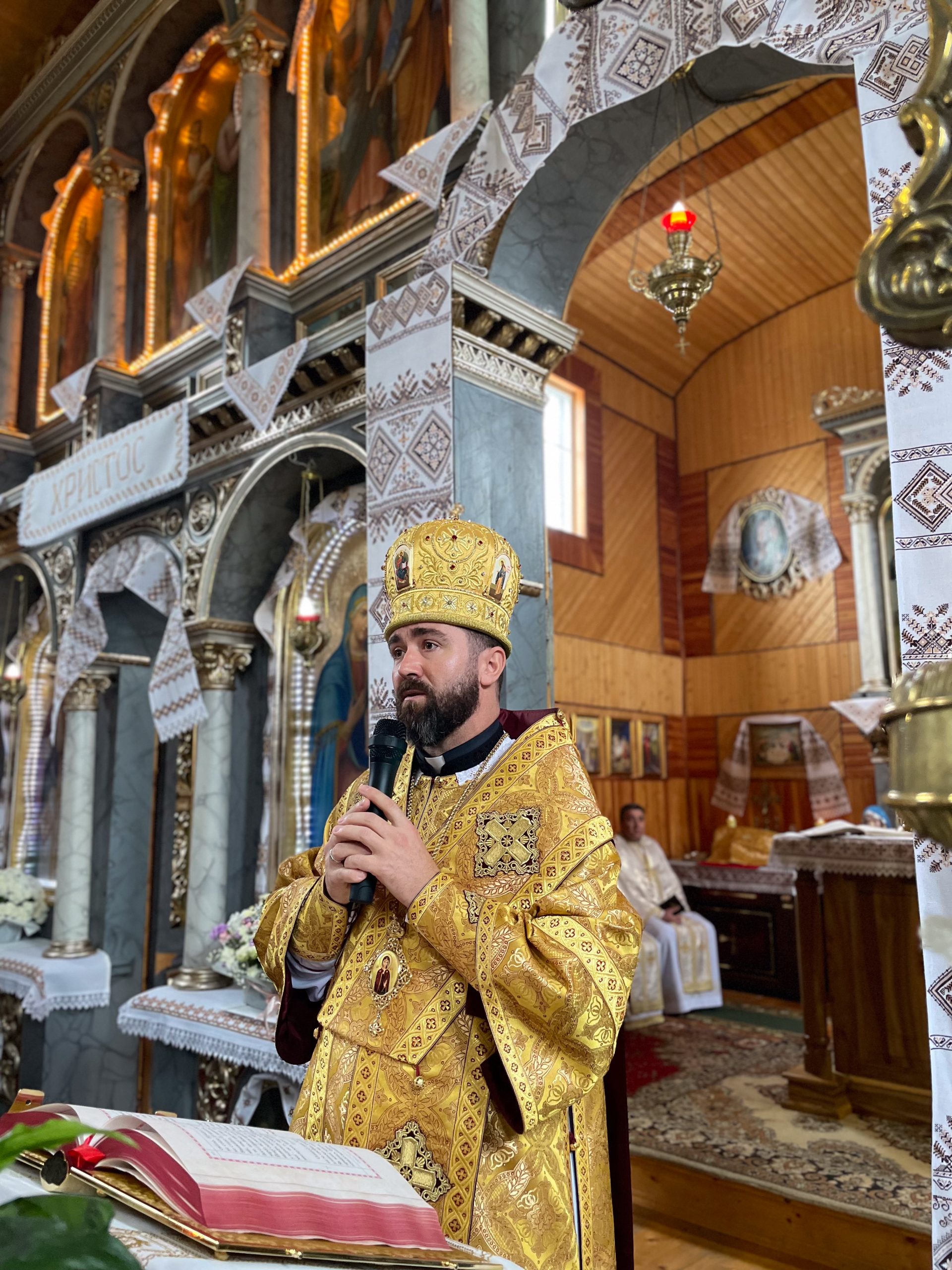 «Маленькі чуда відбуваються щодня», — Владика Микола у 135-літній парафії села Перекоси «Маленькі чуда відбуваються щодня», — Владика Микола у 135-літній парафії села Перекоси