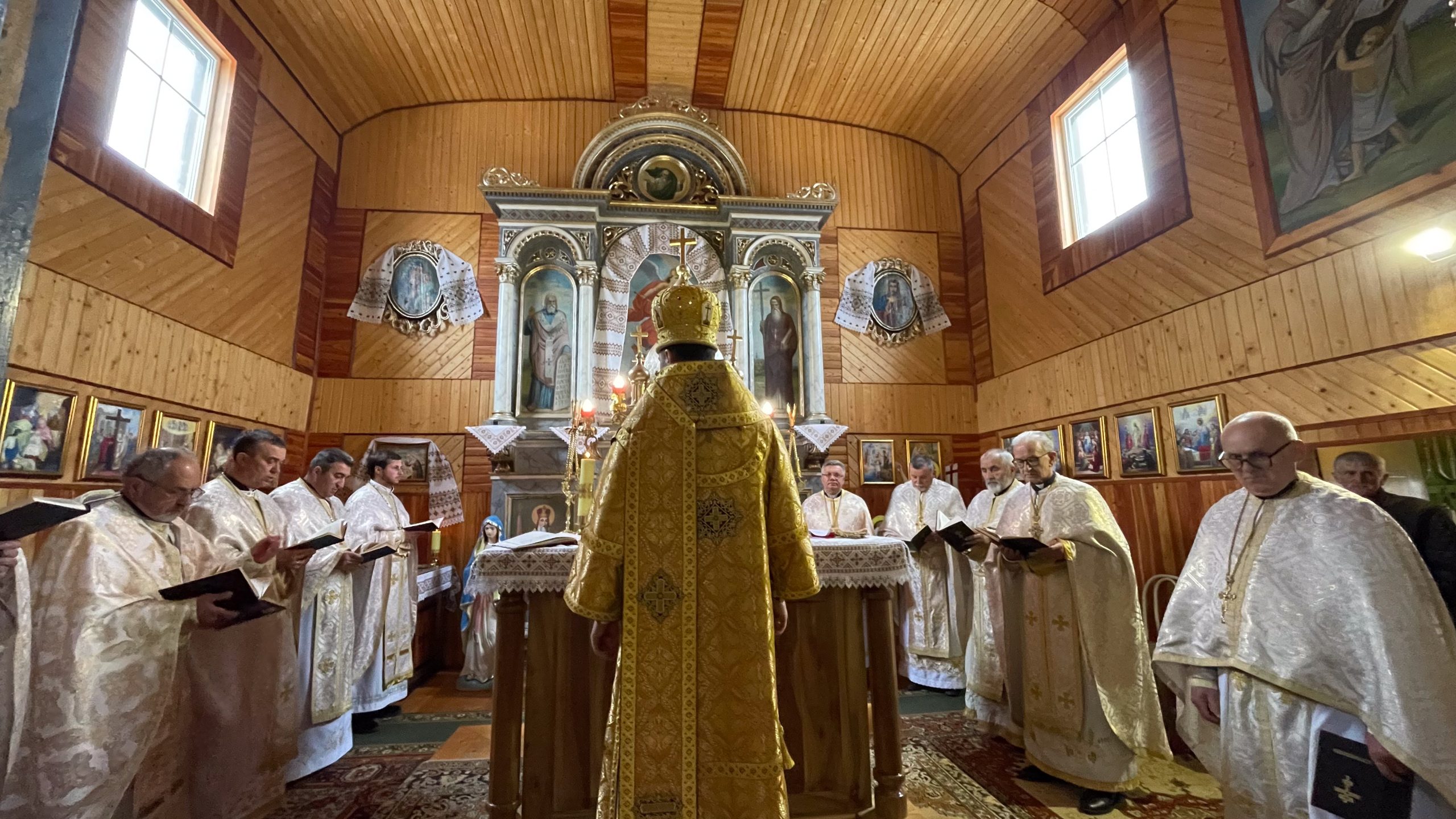 «Маленькі чуда відбуваються щодня», — Владика Микола у 135-літній парафії села Перекоси «Маленькі чуда відбуваються щодня», — Владика Микола у 135-літній парафії села Перекоси