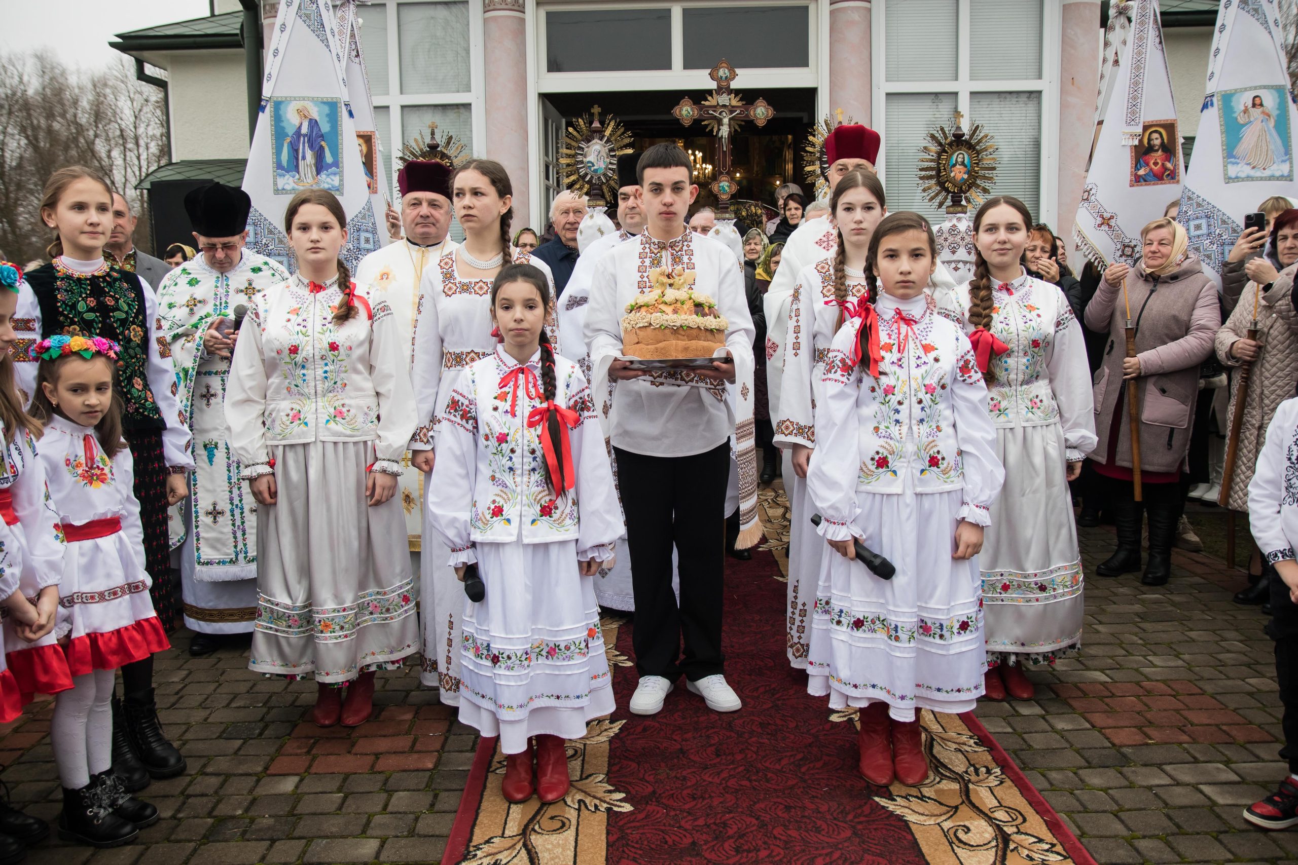 Владика Микола Семенишин здійснив душпастирський візит у парафію села Саджава Владика Микола Семенишин здійснив душпастирський візит у парафію села Саджава