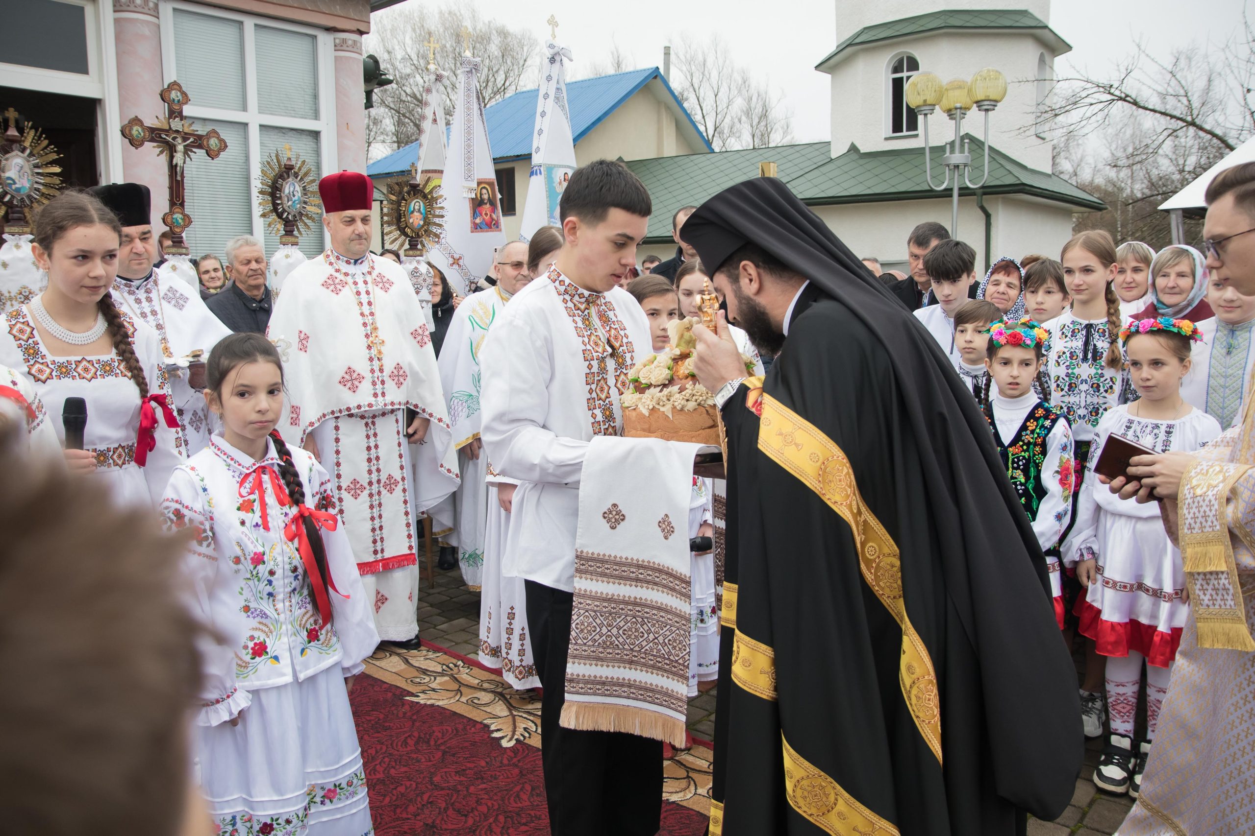 Владика Микола Семенишин здійснив душпастирський візит у парафію села Саджава Владика Микола Семенишин здійснив душпастирський візит у парафію села Саджава