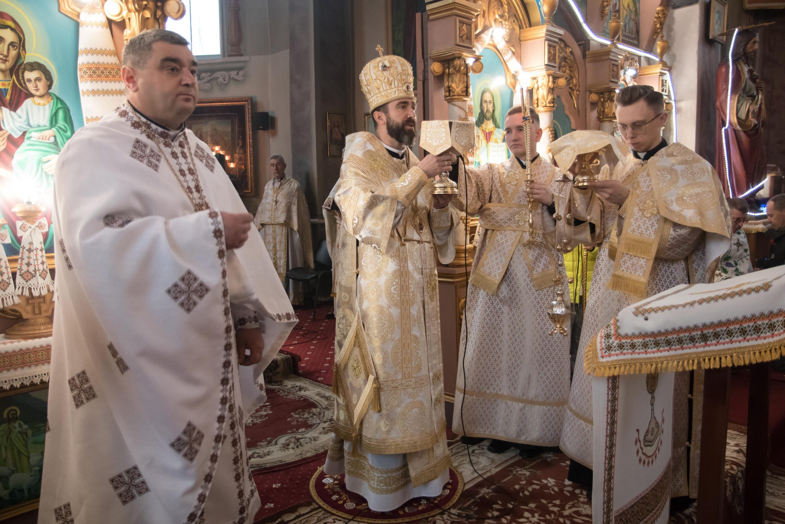 Владика Микола Семенишин здійснив душпастирський візит у парафію села Саджава Владика Микола Семенишин здійснив душпастирський візит у парафію села Саджава