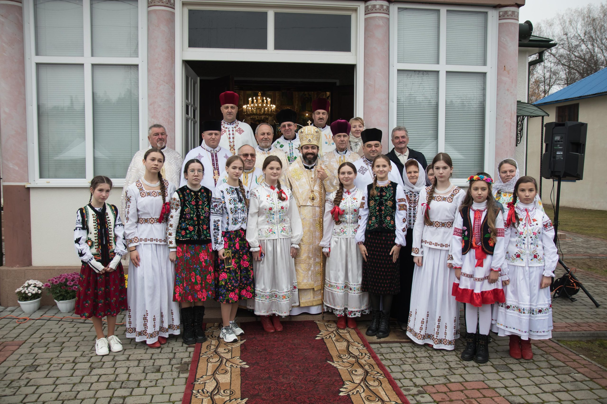 Владика Микола Семенишин здійснив душпастирський візит у парафію села Саджава Владика Микола Семенишин здійснив душпастирський візит у парафію села Саджава