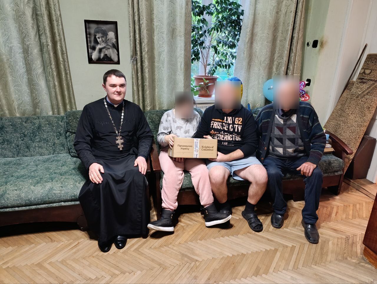 При Архікатедральному соборі в день убогого підтримали соціально вразливих людей При Архікатедральному соборі в день убогого підтримали соціально вразливих людей