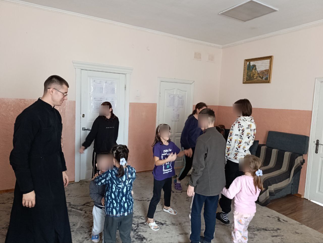 Несучи світло Христа найменшим: брати-семінаристи ІФДС продовжують відвідини центру соціально-психологічної реабілітації Несучи світло Христа найменшим: брати-семінаристи ІФДС продовжують відвідини центру соціально-психологічної реабілітації