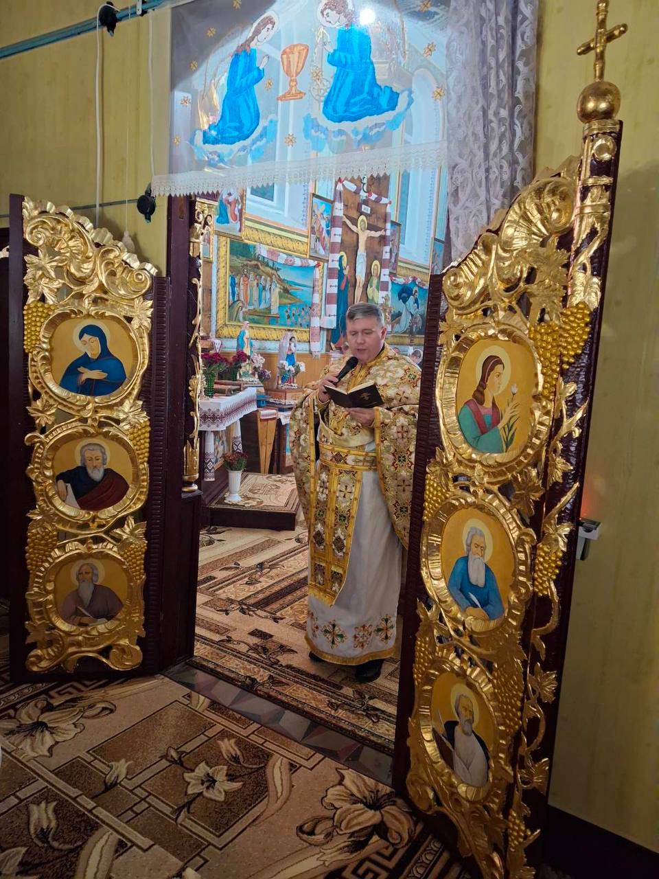 Для вірних с. Луковець провели реколекційно-молитовну програму Для вірних с. Луковець провели реколекційно-молитовну програму