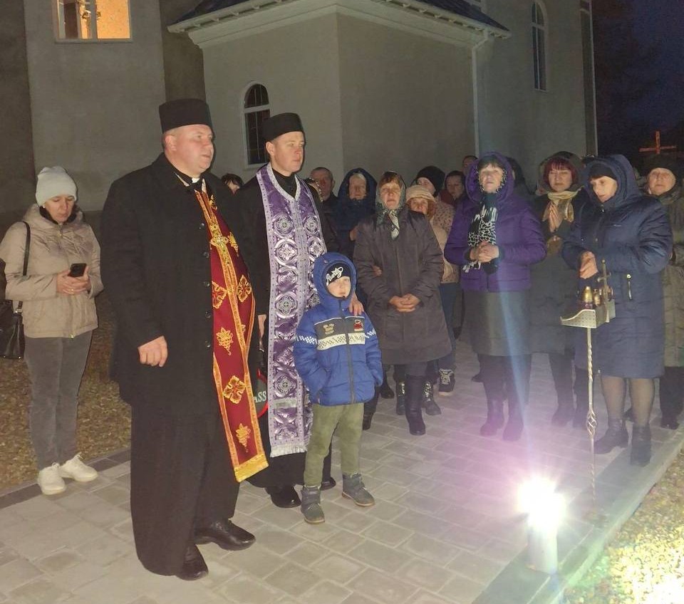 Для вірних с. Луковець провели реколекційно-молитовну програму Для вірних с. Луковець провели реколекційно-молитовну програму