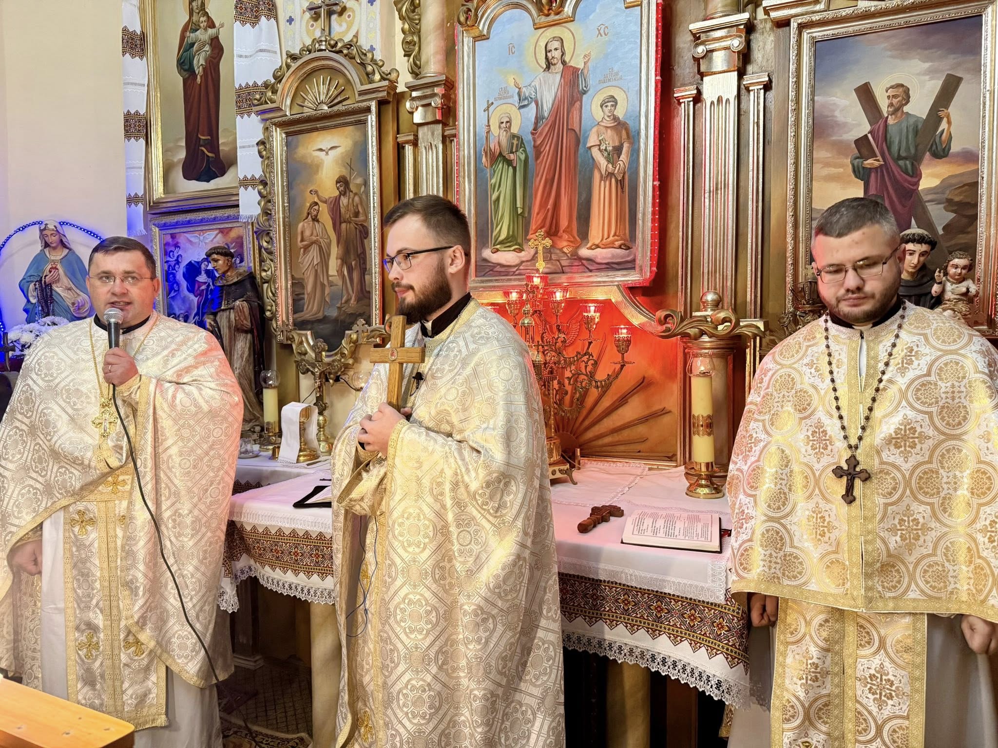 Парафіяльна спільнота св. Андрея Первозванного відзначила храмове свято Парафіяльна спільнота св. Андрея Первозванного відзначила храмове свято