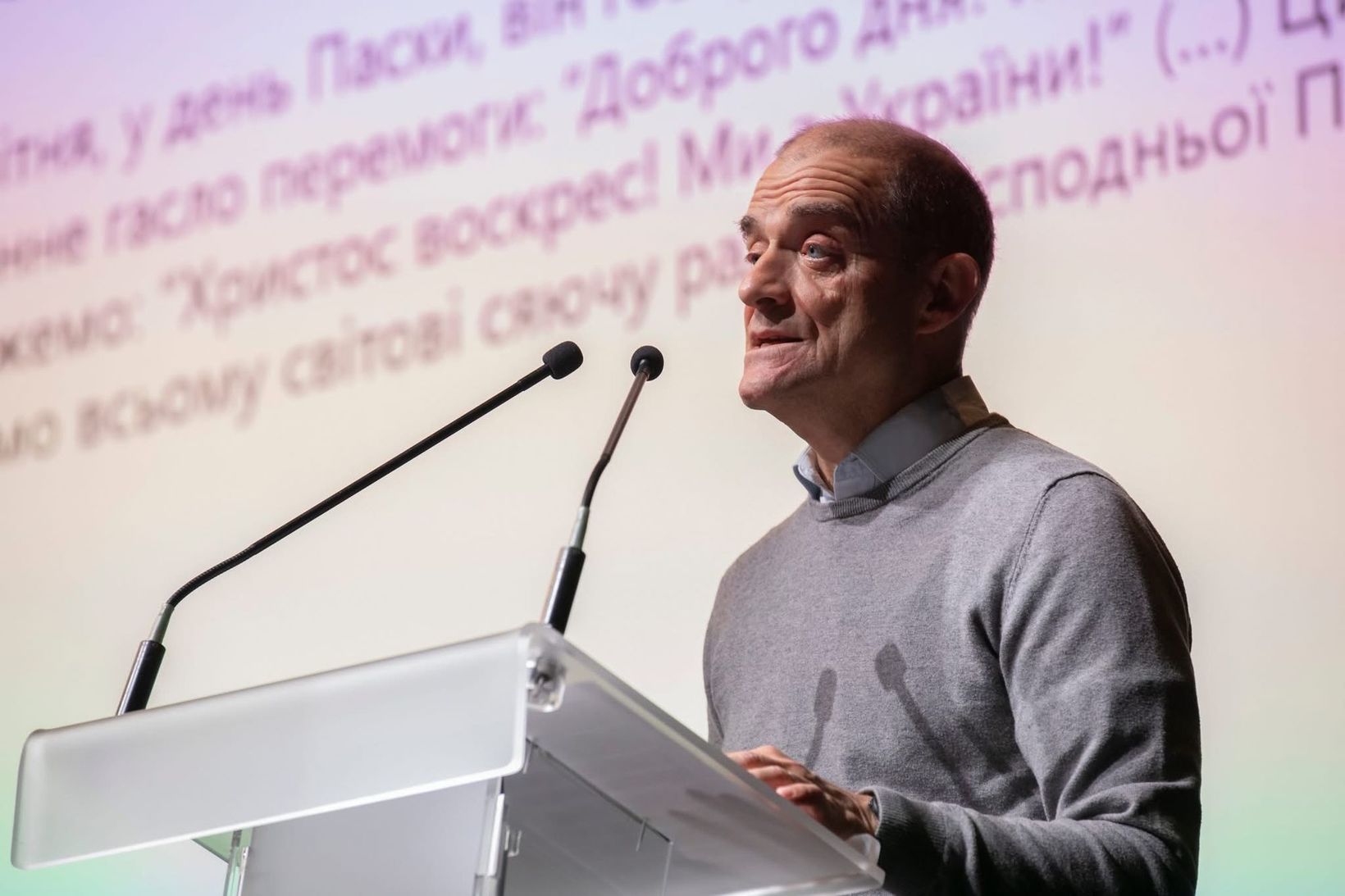 У Парижі презентували французьке видання щоденних звернень Блаженнішого Святослава У Парижі презентували французьке видання щоденних звернень Блаженнішого Святослава