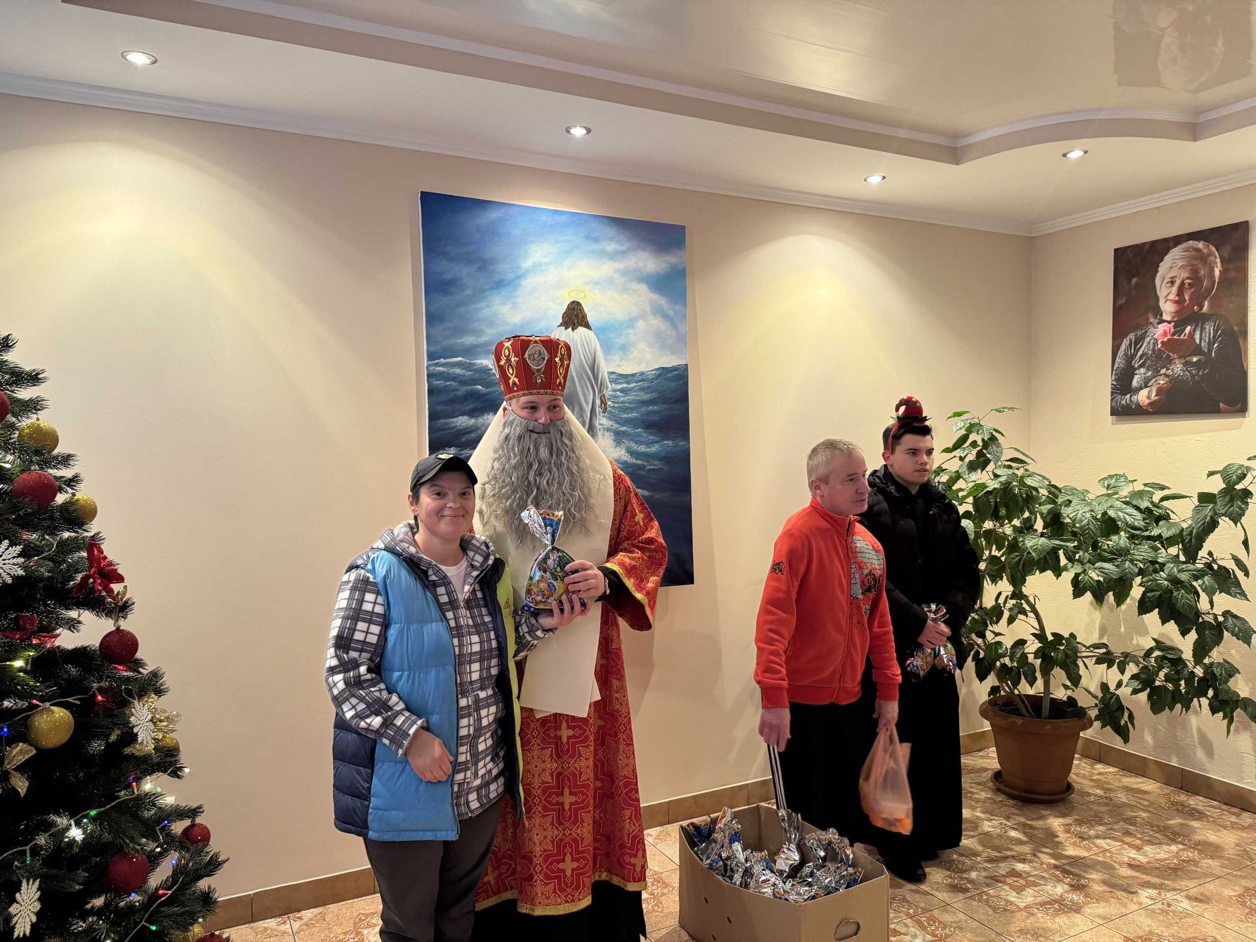 Семінаристи ІФДС провели свято Миколая у геріатричному центрі Семінаристи ІФДС провели свято Миколая у геріатричному центрі