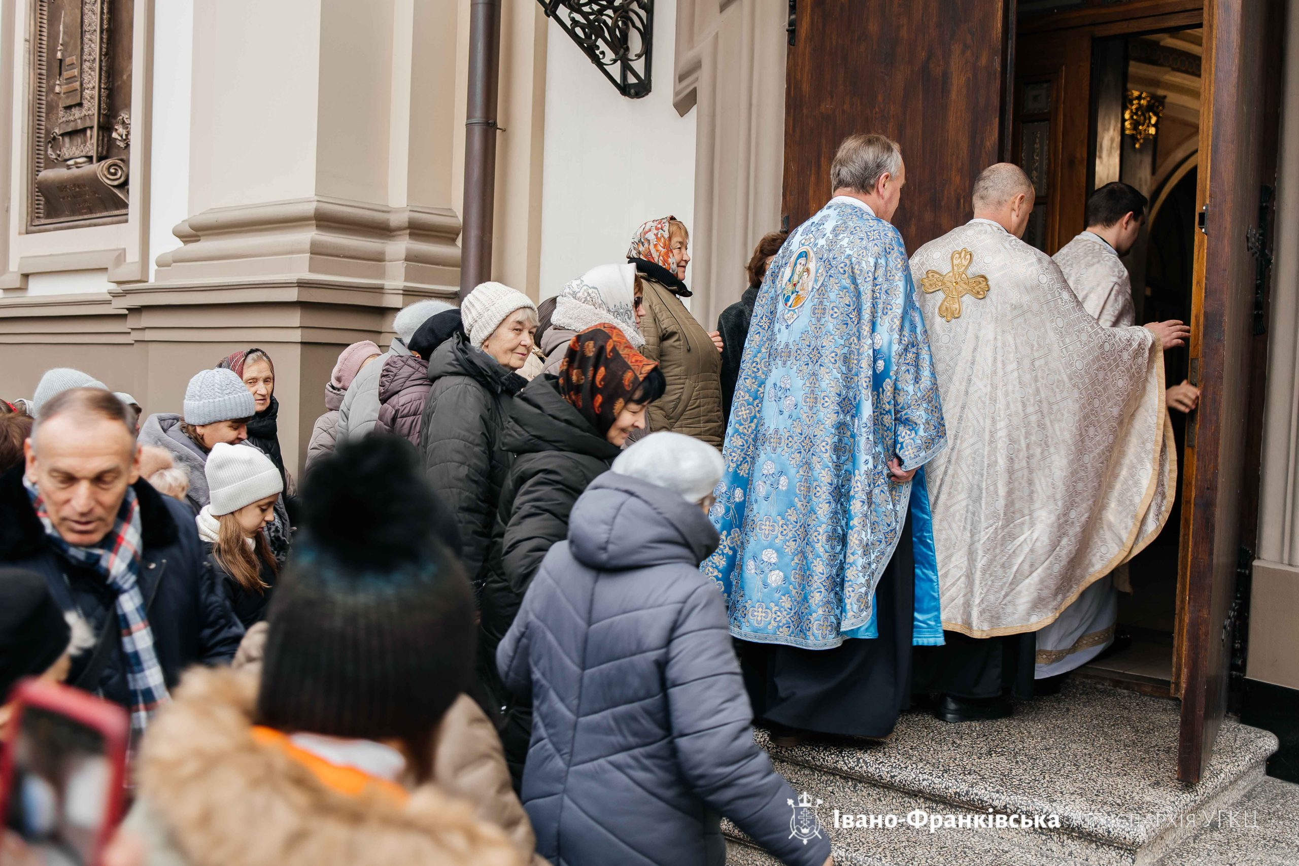 Спільнота «Апостольство Страждальної Матері Божої Покровительки доброї смерті» взяла участь у прощі до Архікатедрального собору Спільнота «Апостольство Страждальної Матері Божої Покровительки доброї смерті» взяла участь у прощі до Архікатедрального собору