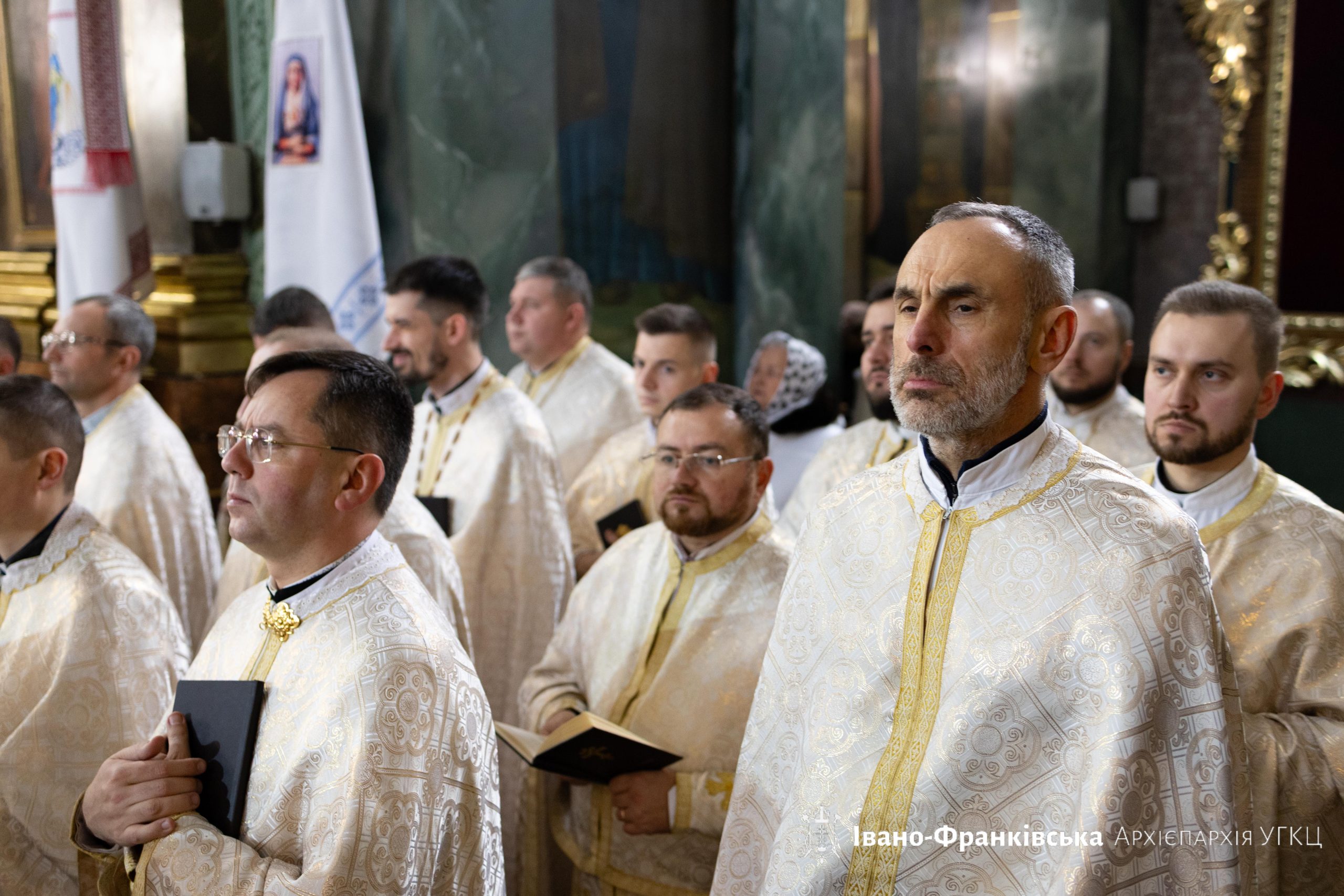 Відбулася проща до Архікатедрального собору з нагоди 14-ї річниці створення Івано-Франківської Митрополії УГКЦ Відбулася проща до Архікатедрального собору з нагоди 14-ї річниці створення Івано-Франківської Митрополії УГКЦ