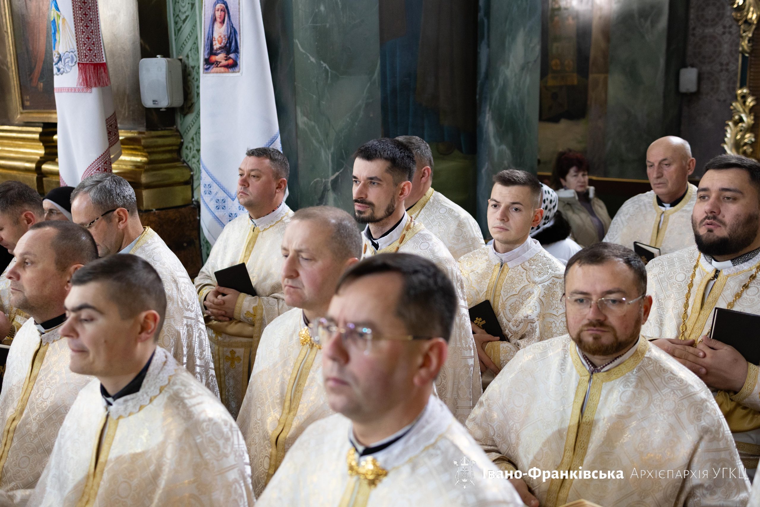 Відбулася проща до Архікатедрального собору з нагоди 14-ї річниці створення Івано-Франківської Митрополії УГКЦ Відбулася проща до Архікатедрального собору з нагоди 14-ї річниці створення Івано-Франківської Митрополії УГКЦ