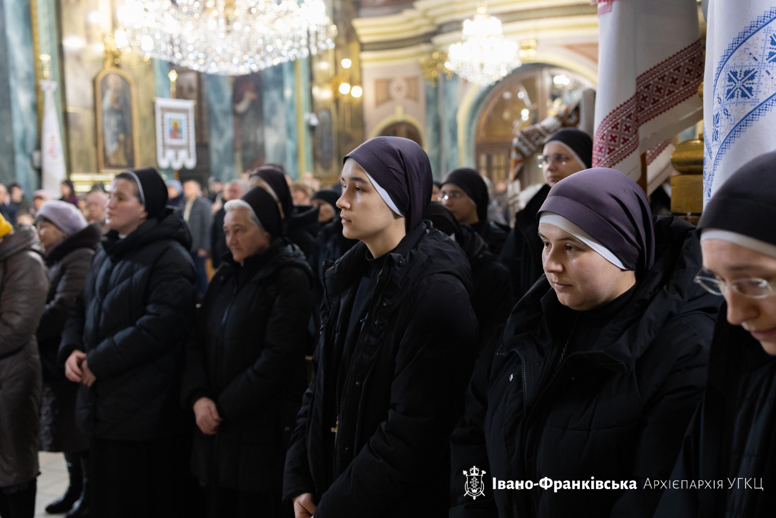 Відбулася проща до Архікатедрального собору з нагоди 14-ї річниці створення Івано-Франківської Митрополії УГКЦ Відбулася проща до Архікатедрального собору з нагоди 14-ї річниці створення Івано-Франківської Митрополії УГКЦ