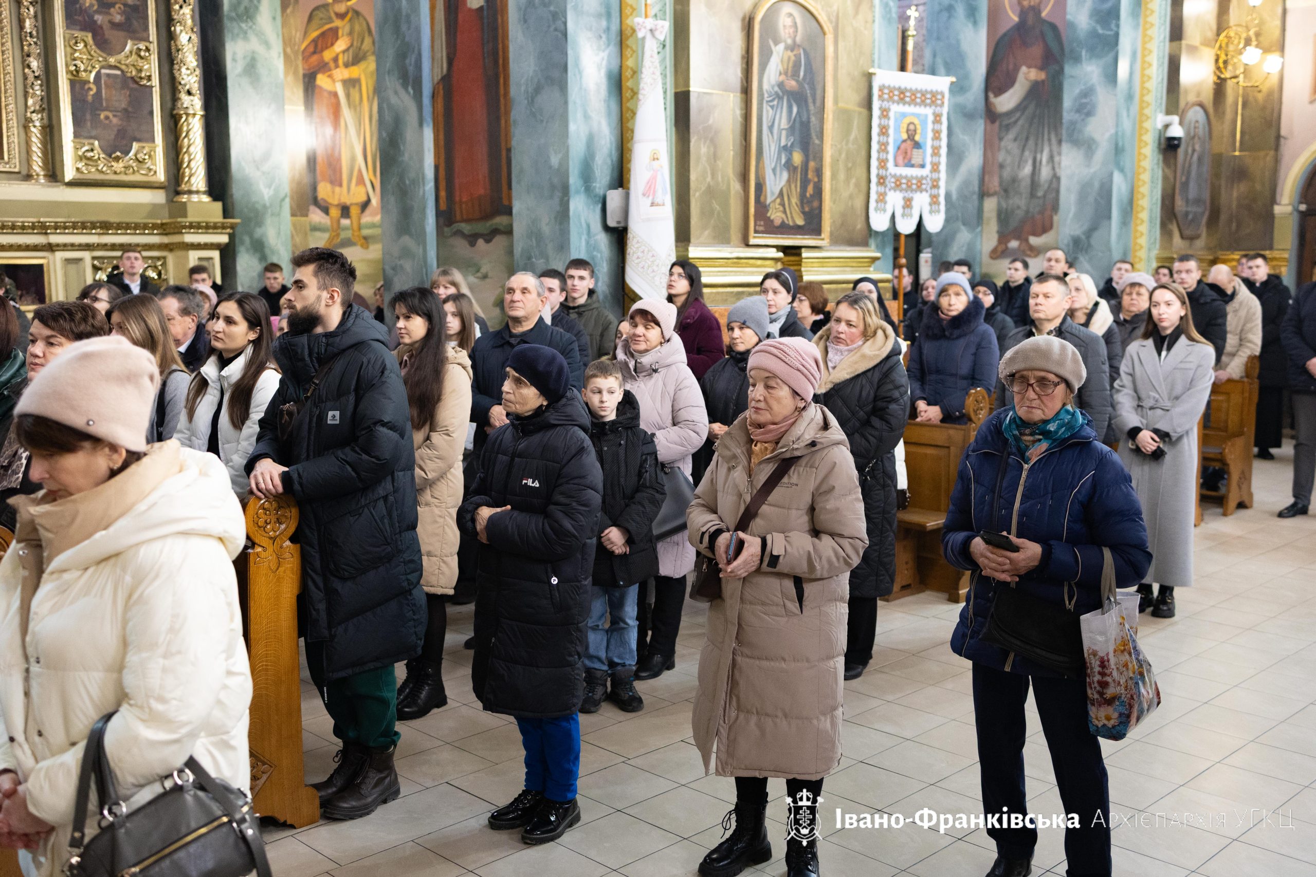 Відбулася проща до Архікатедрального собору з нагоди 14-ї річниці створення Івано-Франківської Митрополії УГКЦ Відбулася проща до Архікатедрального собору з нагоди 14-ї річниці створення Івано-Франківської Митрополії УГКЦ