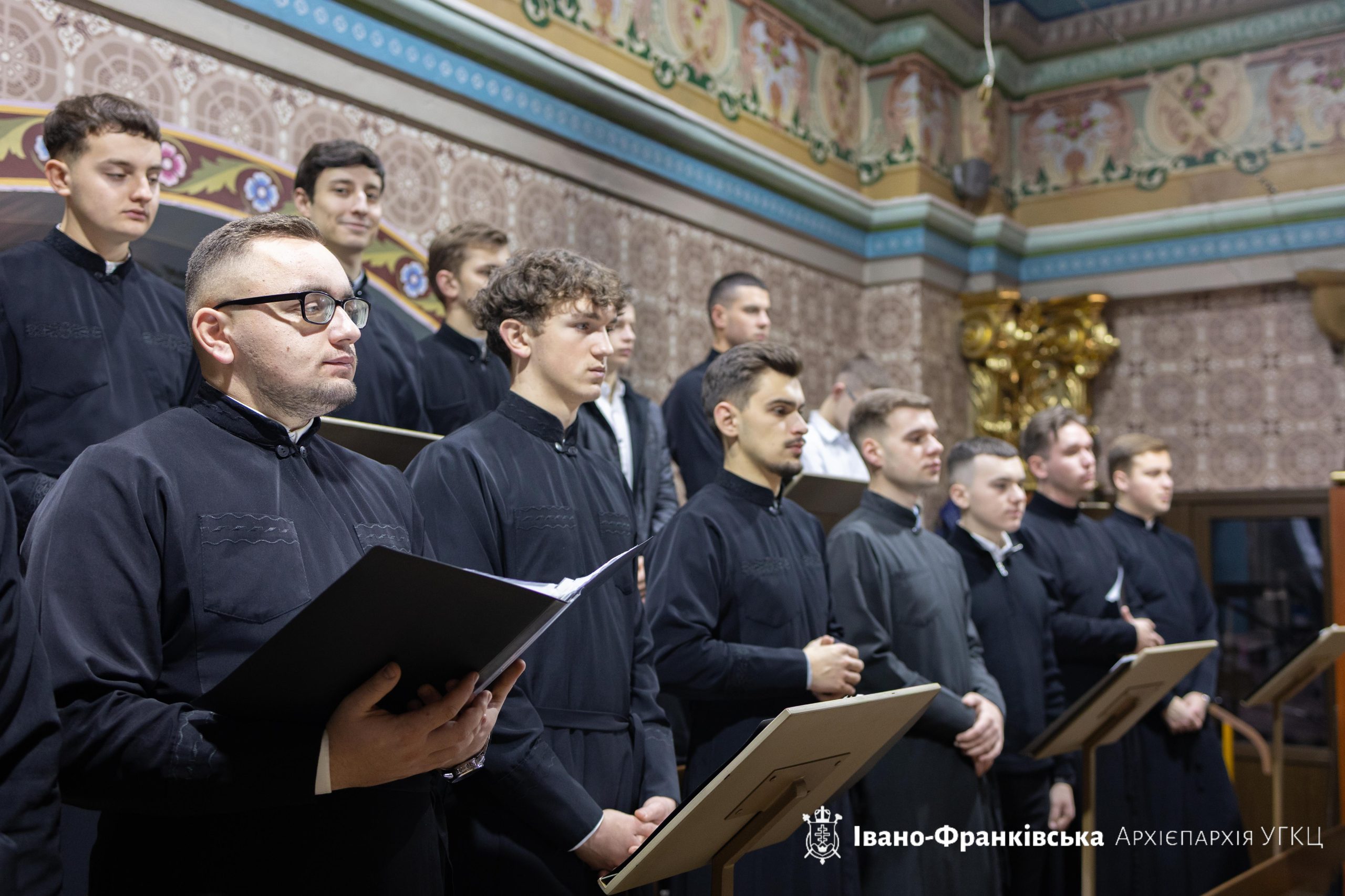 Відбулася проща до Архікатедрального собору з нагоди 14-ї річниці створення Івано-Франківської Митрополії УГКЦ Відбулася проща до Архікатедрального собору з нагоди 14-ї річниці створення Івано-Франківської Митрополії УГКЦ
