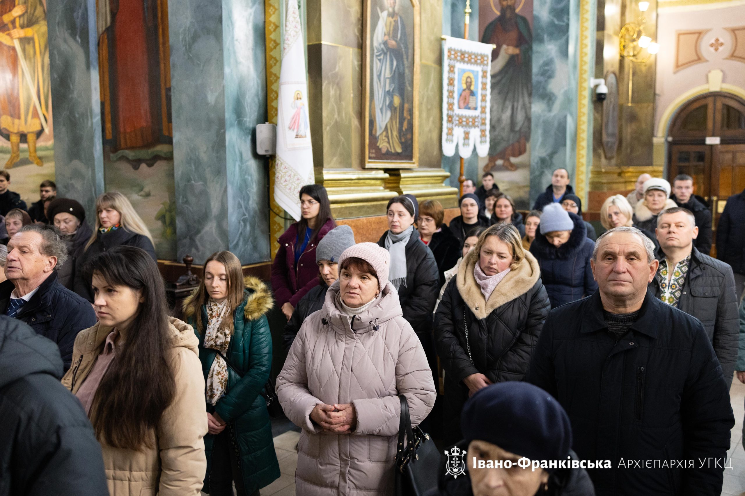 Відбулася проща до Архікатедрального собору з нагоди 14-ї річниці створення Івано-Франківської Митрополії УГКЦ Відбулася проща до Архікатедрального собору з нагоди 14-ї річниці створення Івано-Франківської Митрополії УГКЦ