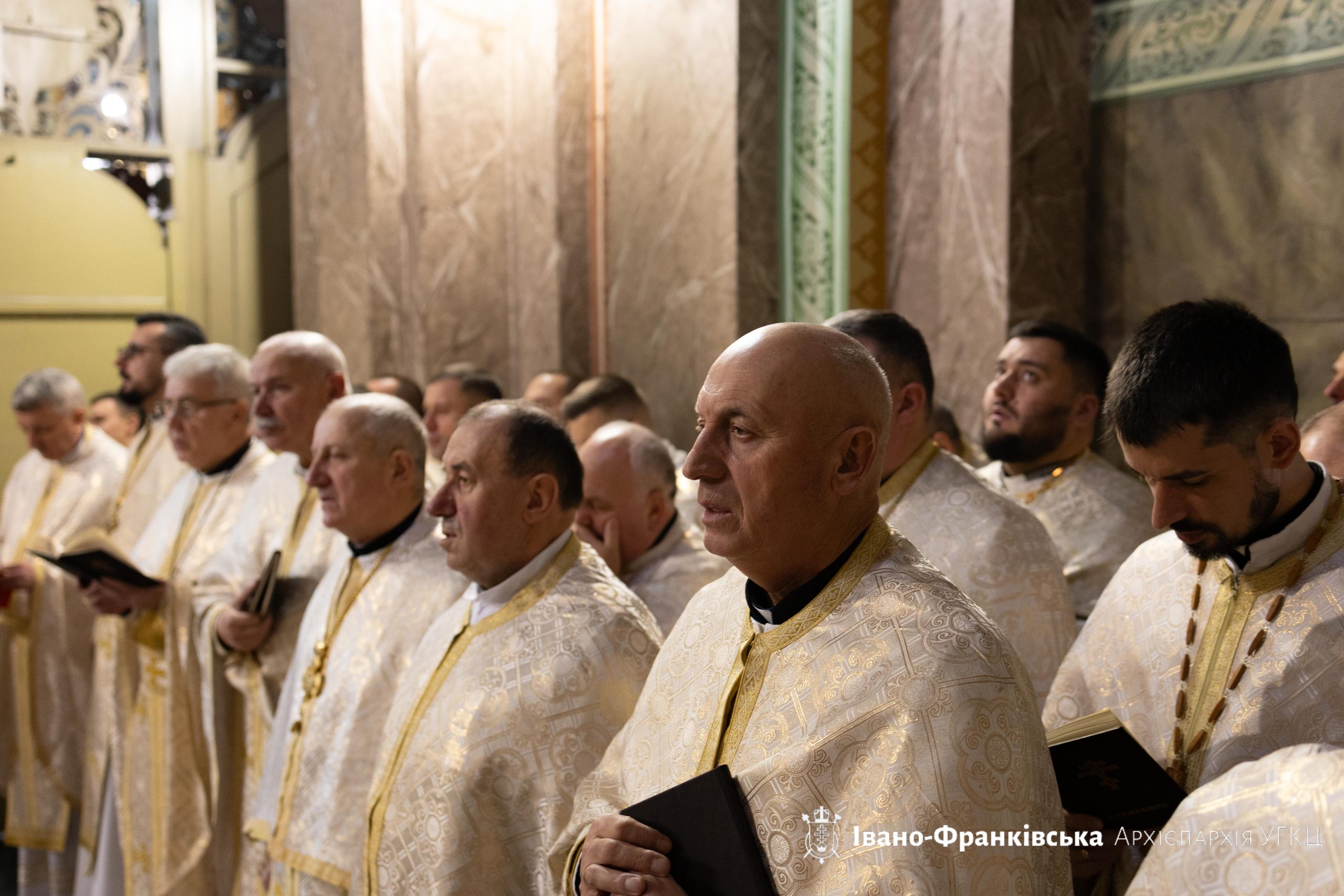 Відбулася проща до Архікатедрального собору з нагоди 14-ї річниці створення Івано-Франківської Митрополії УГКЦ Відбулася проща до Архікатедрального собору з нагоди 14-ї річниці створення Івано-Франківської Митрополії УГКЦ