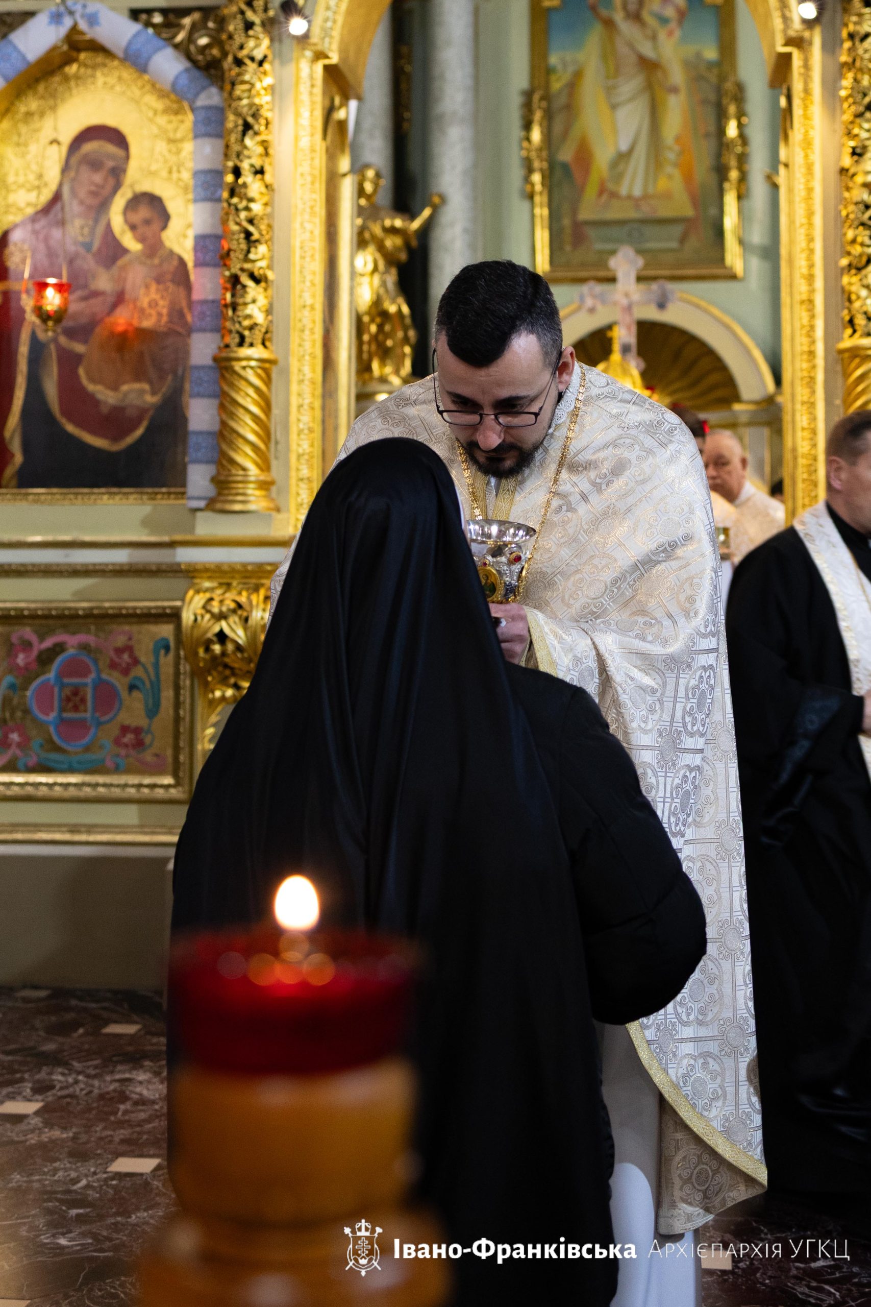 Відбулася проща до Архікатедрального собору з нагоди 14-ї річниці створення Івано-Франківської Митрополії УГКЦ Відбулася проща до Архікатедрального собору з нагоди 14-ї річниці створення Івано-Франківської Митрополії УГКЦ