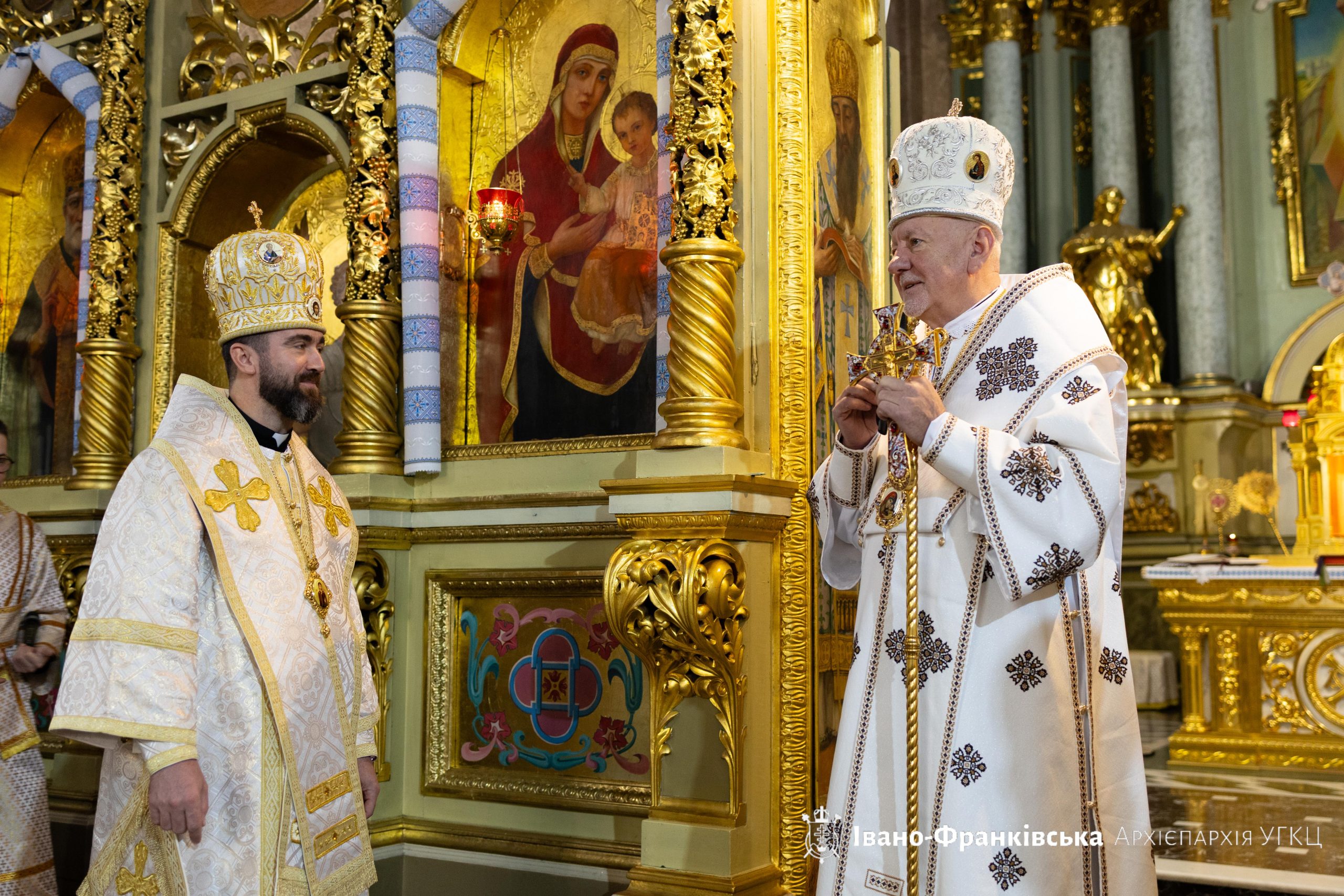 Відбулася проща до Архікатедрального собору з нагоди 14-ї річниці створення Івано-Франківської Митрополії УГКЦ Відбулася проща до Архікатедрального собору з нагоди 14-ї річниці створення Івано-Франківської Митрополії УГКЦ