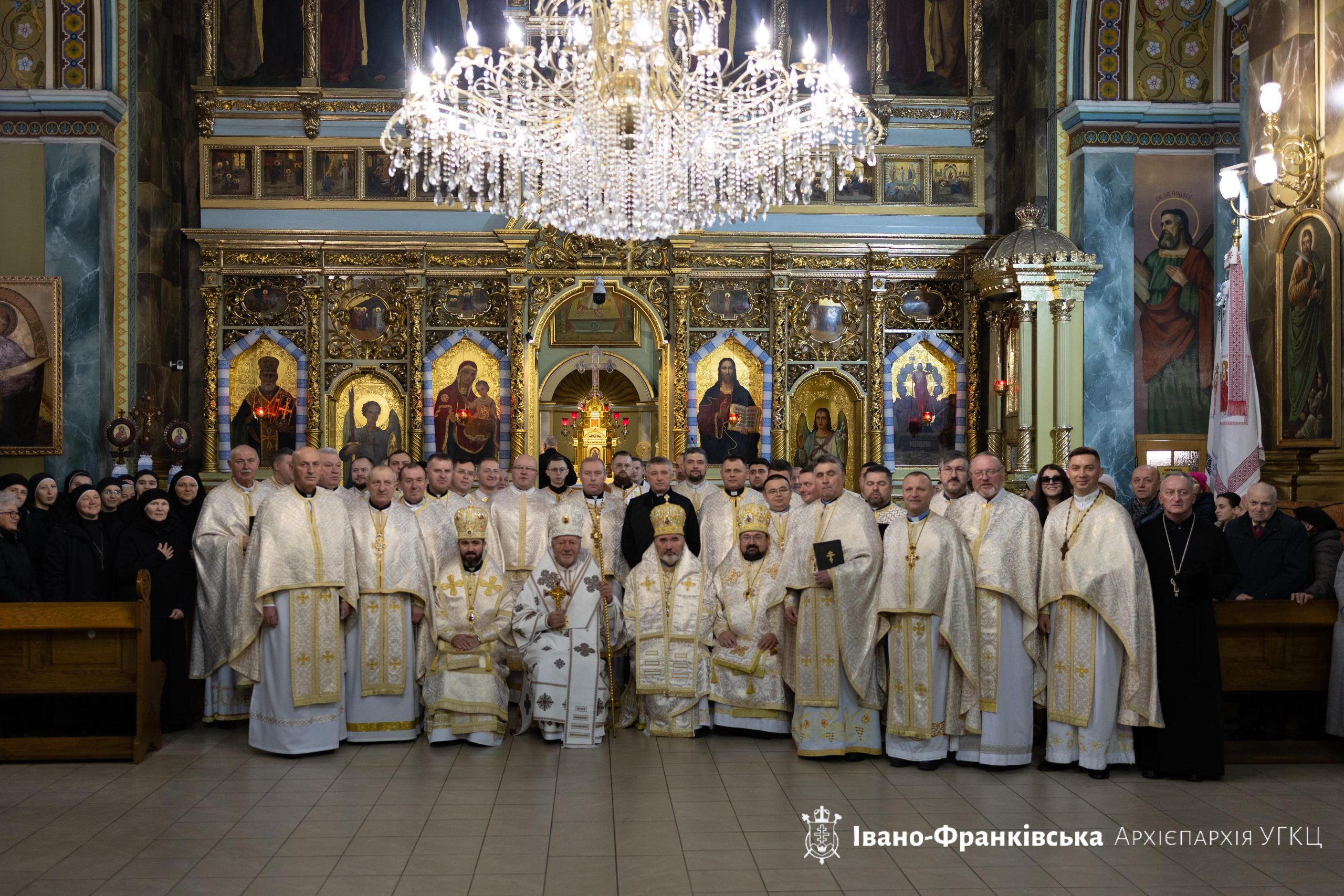 Відбулася проща до Архікатедрального собору з нагоди 14-ї річниці створення Івано-Франківської Митрополії УГКЦ Відбулася проща до Архікатедрального собору з нагоди 14-ї річниці створення Івано-Франківської Митрополії УГКЦ