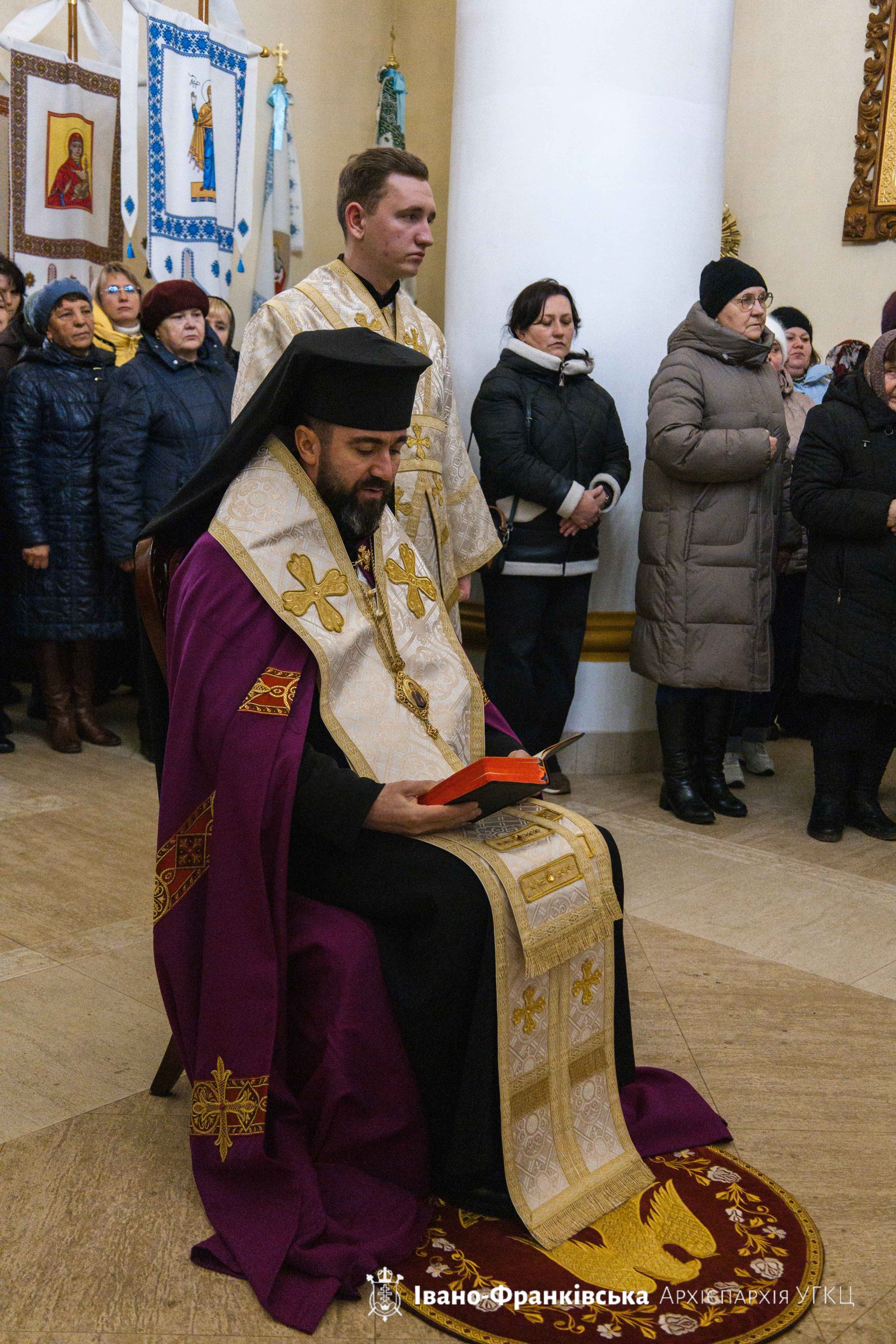 Владика Микола очолив останні в 2025 році молитовні чування у Крилосі Владика Микола очолив останні в 2025 році молитовні чування у Крилосі